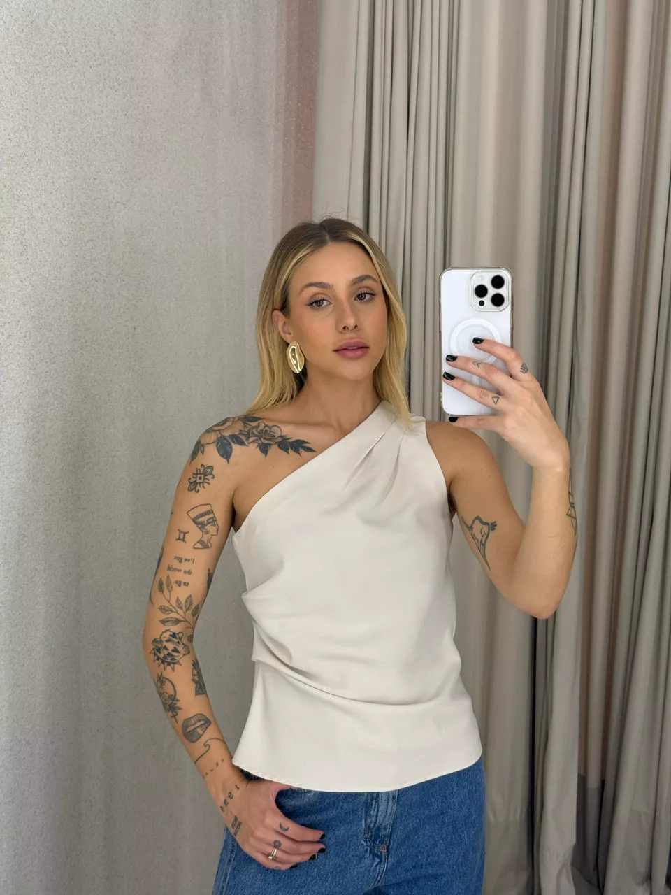 BLUSA JUDITE NULA MANGA AREIA - 0063230110 - CAROLLA FERRARO