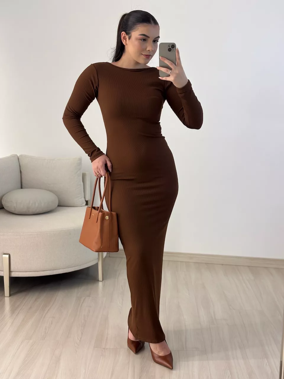 VESTIDO ATLANTA CANELADO MARROM - 0064120054 - CAROLLA FERRARO