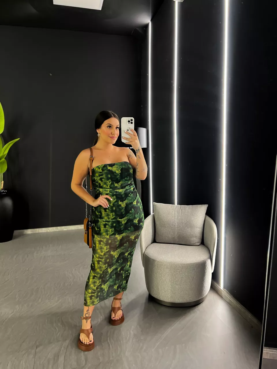 VESTIDO TULE CARLA TOMARA QUE CAIA VERDE