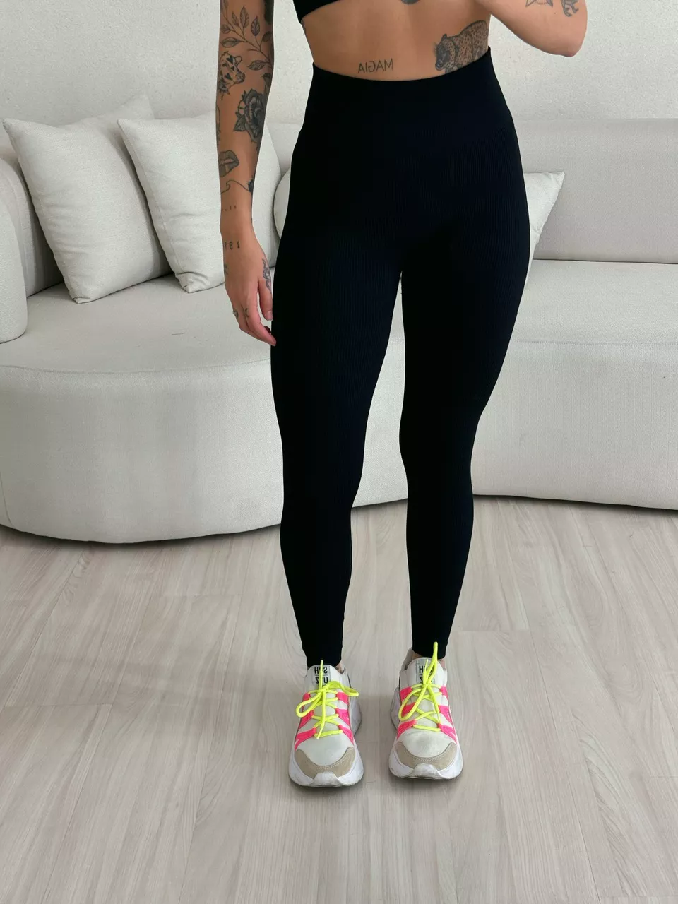 CALÇA LEGGING FITNESS PRETA - 0053980033 - CAROLLA FERRARO