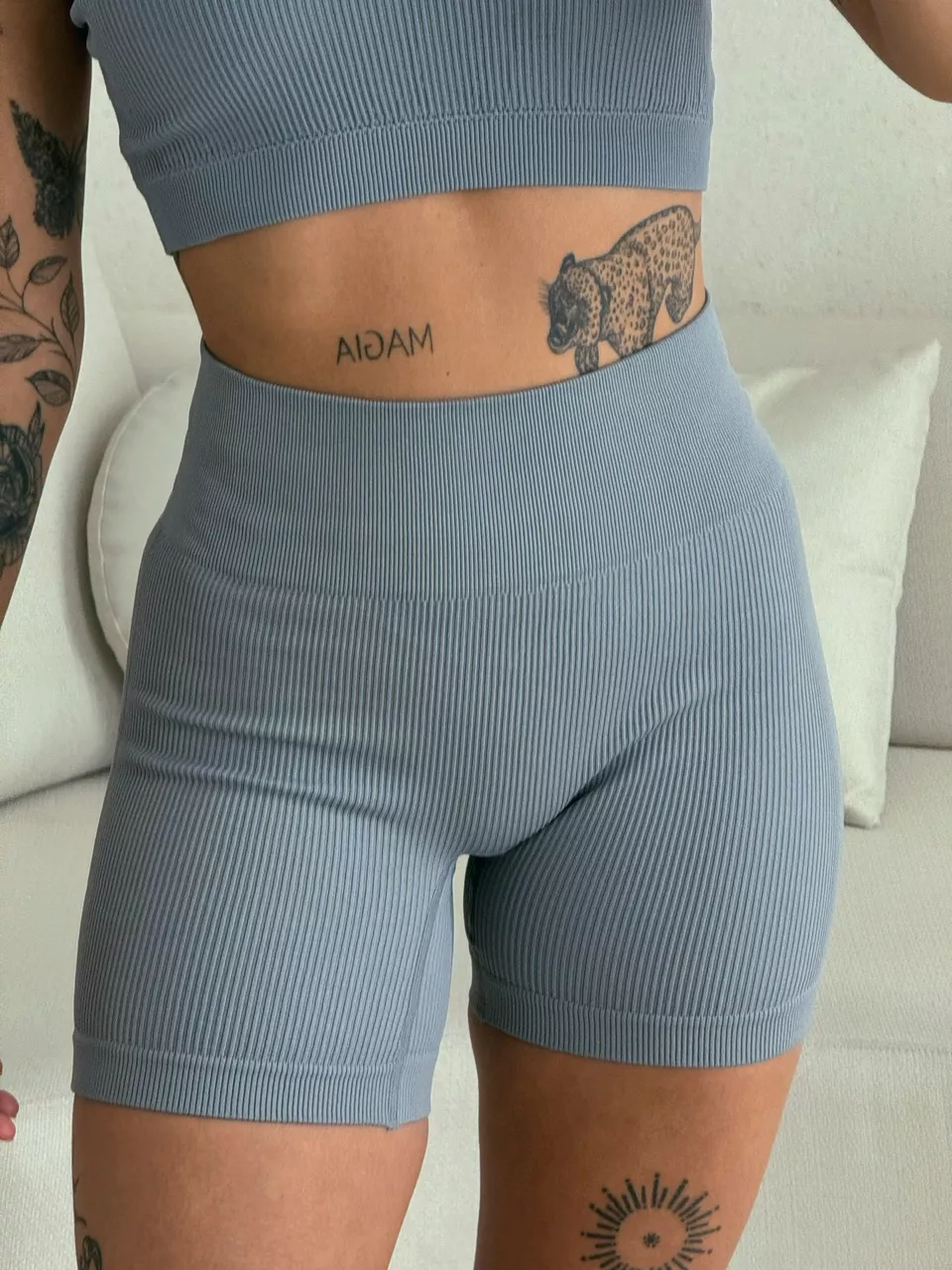 SHORT FITNESS CÓS ALTO CINZA - 0053960091 - CAROLLA FERRARO