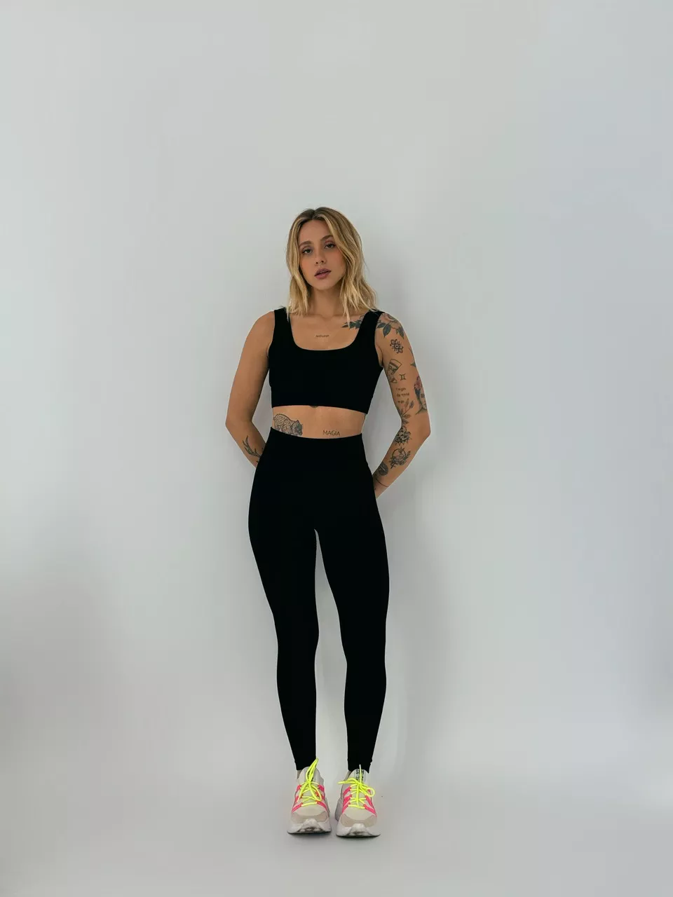 TOP FITNESS COM BOJO PRETO