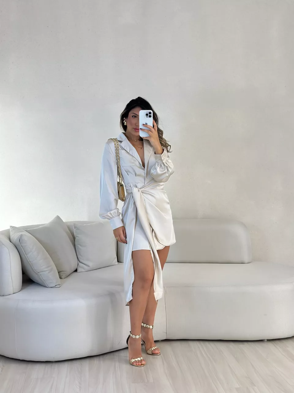 VESTIDO RAFAELA ACETINADO Marfim - 0056230056 - CAROLLA FERRARO