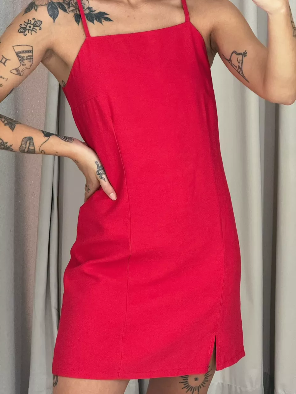 VESTIDO LEONORA CURTO VERMELHO
