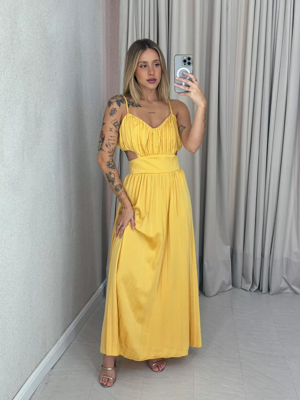 VESTIDO ZARA PLISSADO MOSTARDA