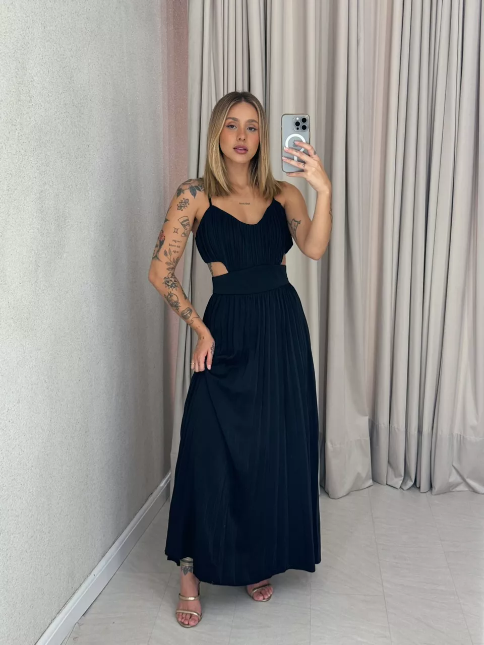 VESTIDO ZARA PLISSADO PRETO - 0059320032 - CAROLLA FERRARO