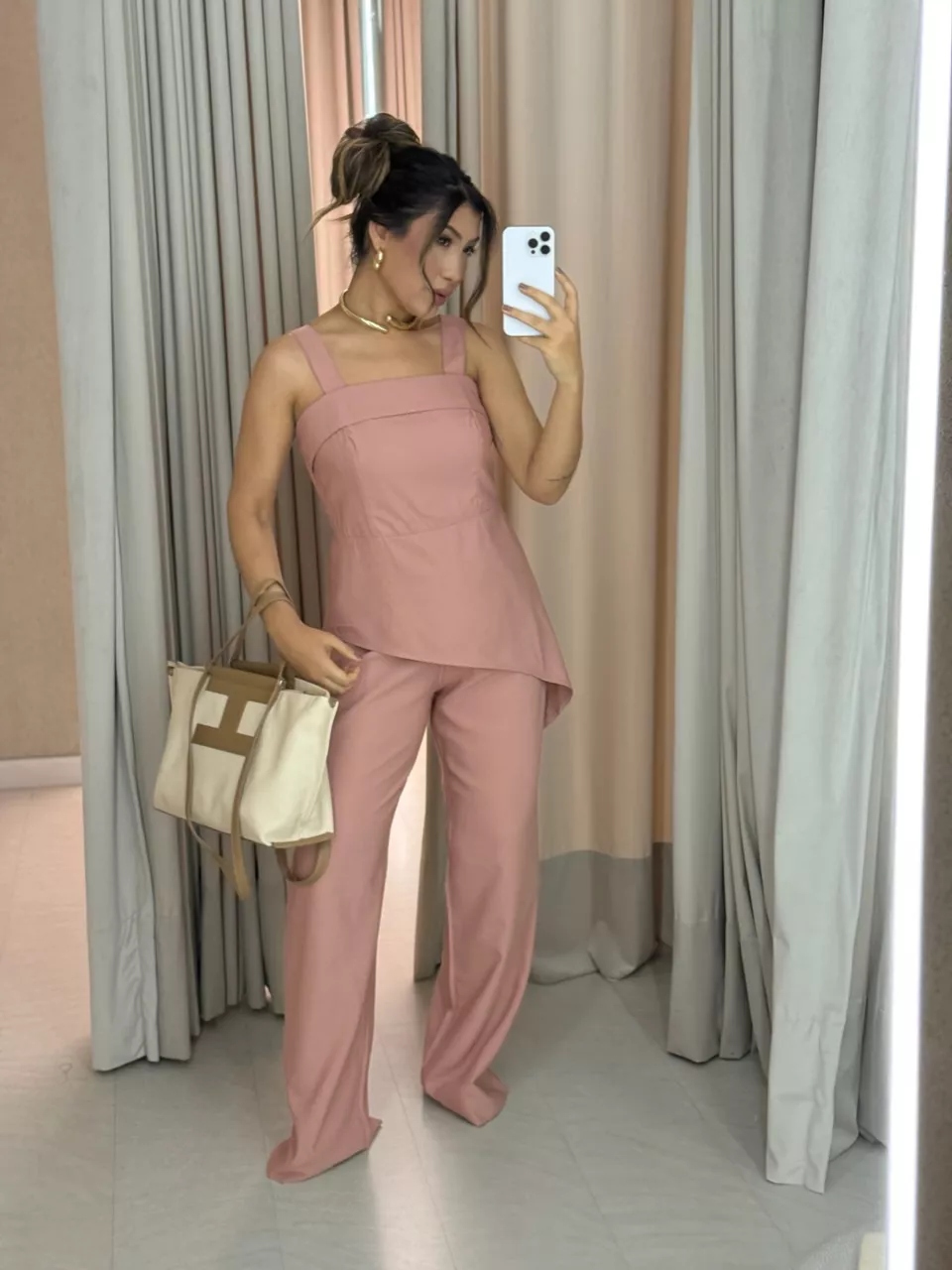CONJUNTO CAILANY BLUSA ASSIMÉTRICA ROSÊ - 00663100... - CAROLLA FERRARO