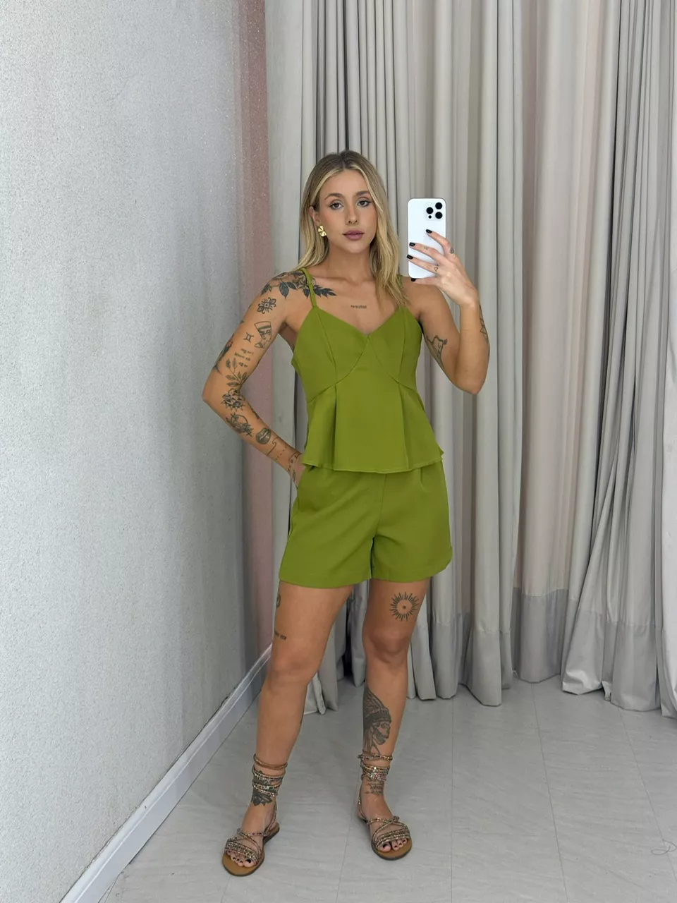 CONJUNTO VANESSA Short Verde Oliva - 0062110008 - CAROLLA FERRARO