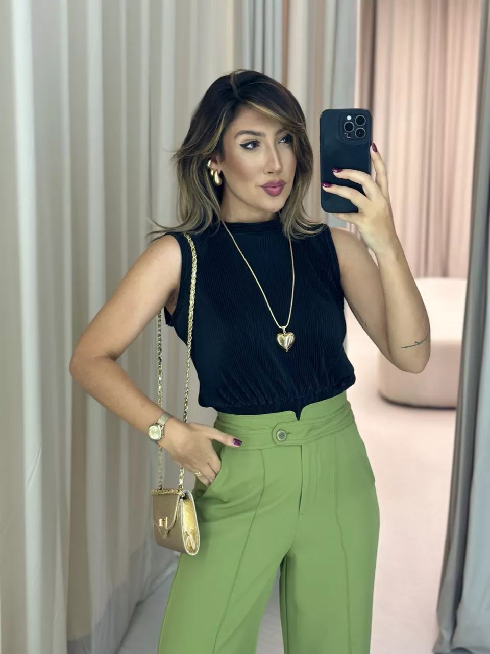 BLUSA RAFA PLISSADA PRETA