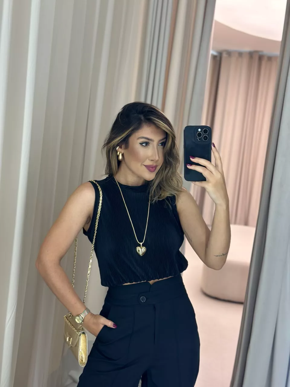 BLUSA RAFA PLISSADA PRETA