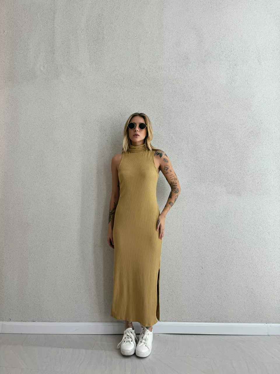 VESTIDO NAYLA CAVADO mostarda - 0054120051 - CAROLLA FERRARO