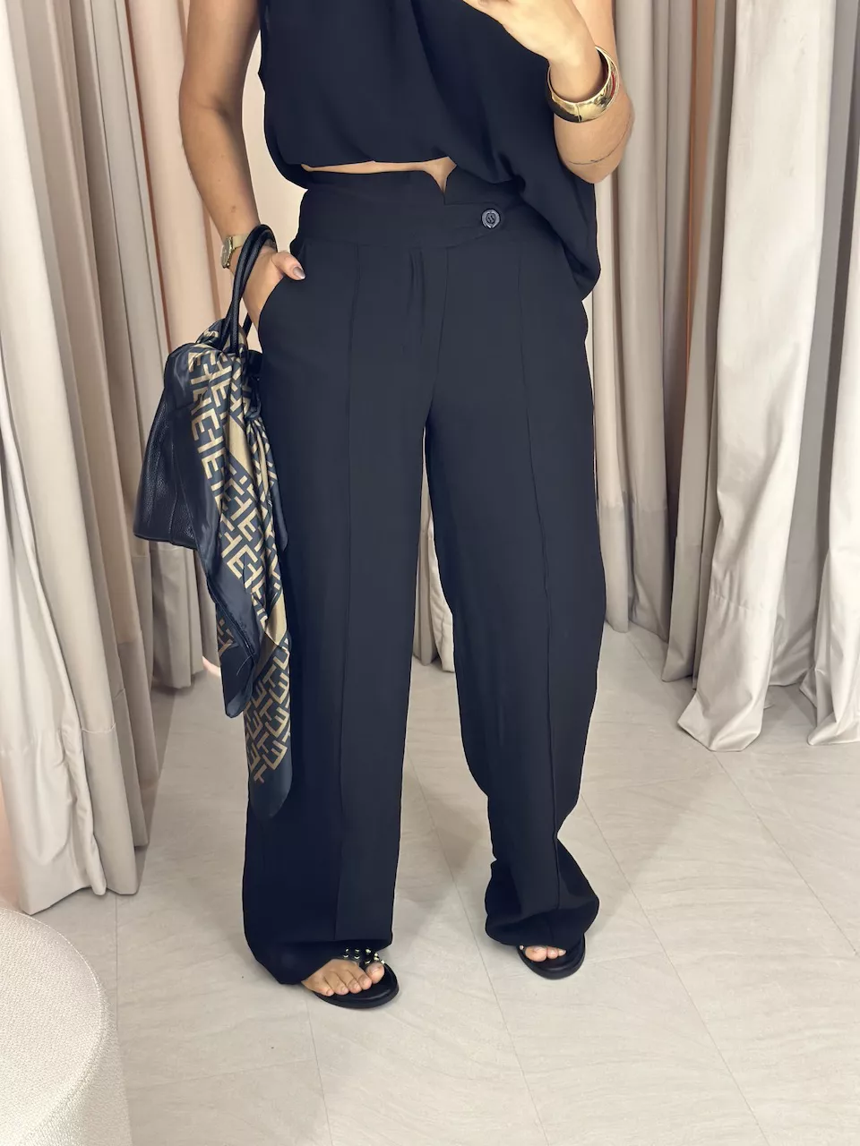 CALÇA CHARLENE PANTALONA Preta - 0059910033 - CAROLLA FERRARO