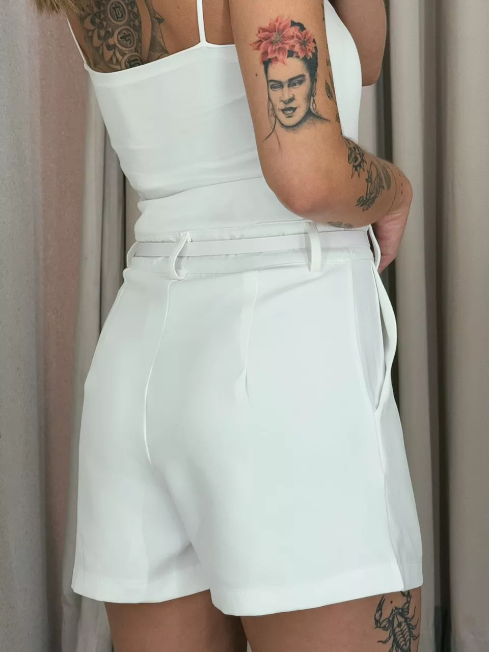 SHORT LAURA Cinto off