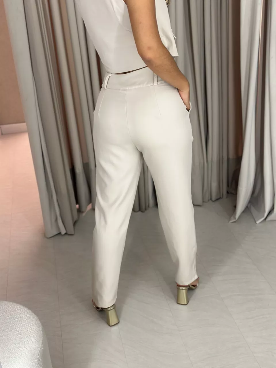 CONJUNTO MARIA LUÍSA CALÇA AREIA