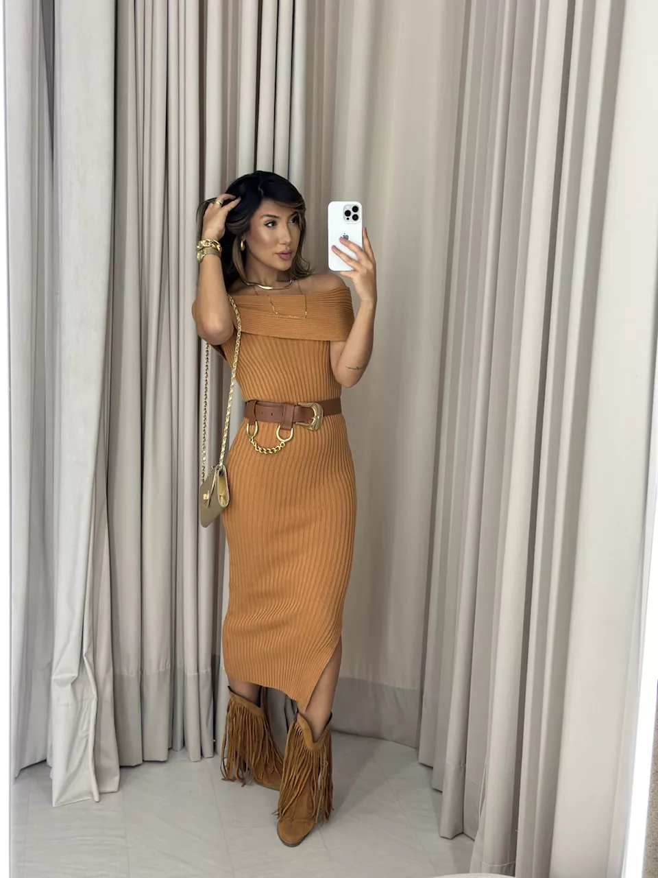 VESTIDO GOLA VIRADA CARAMELO