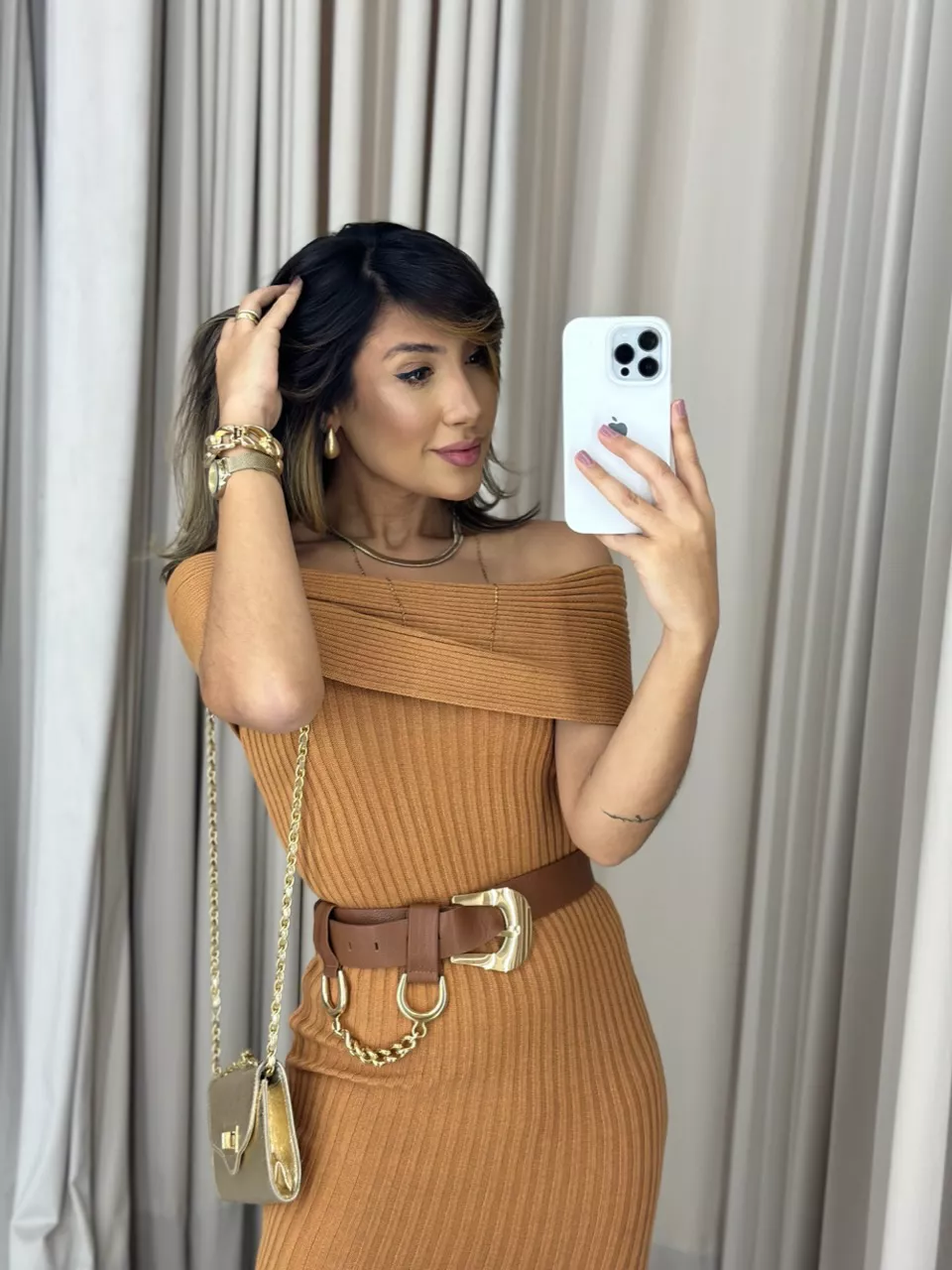 VESTIDO GOLA VIRADA CARAMELO