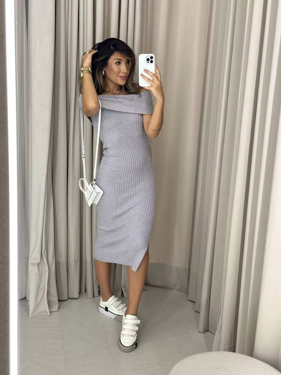 VESTIDO GOLA VIRADA CINZA