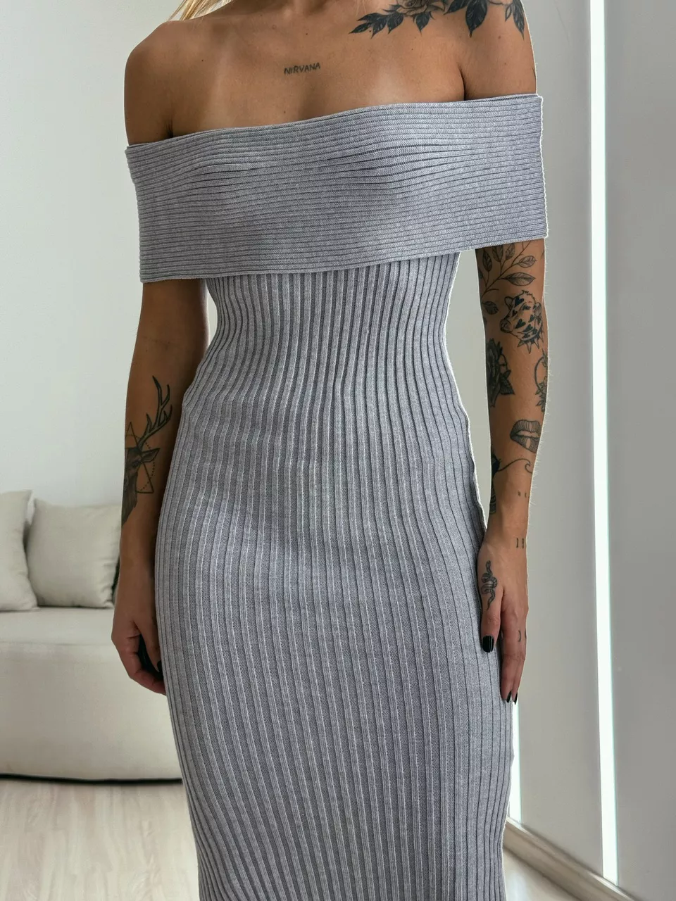 VESTIDO GOLA VIRADA CINZA