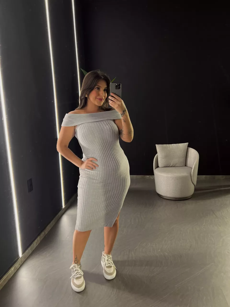VESTIDO GOLA VIRADA CINZA