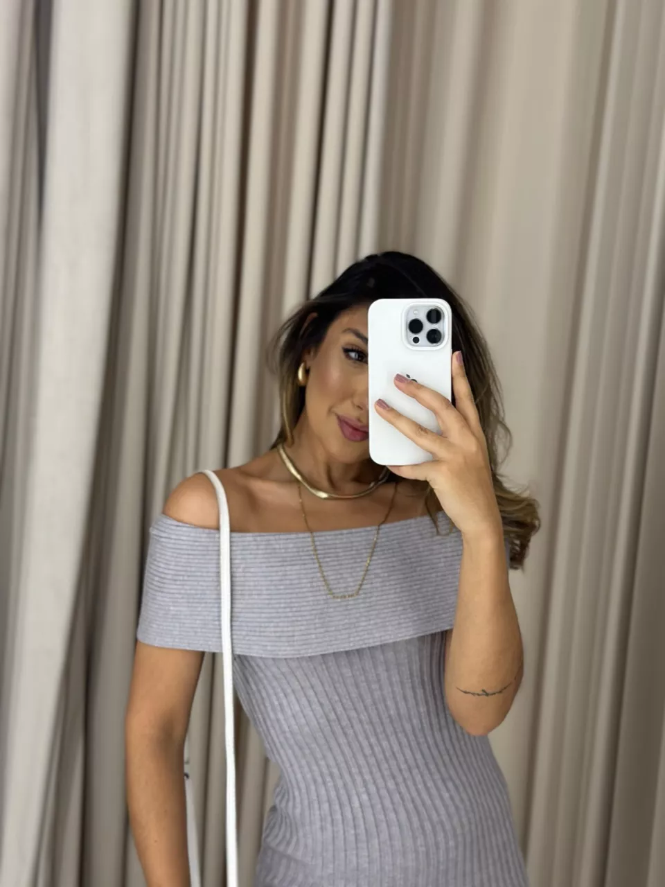 VESTIDO GOLA VIRADA CINZA