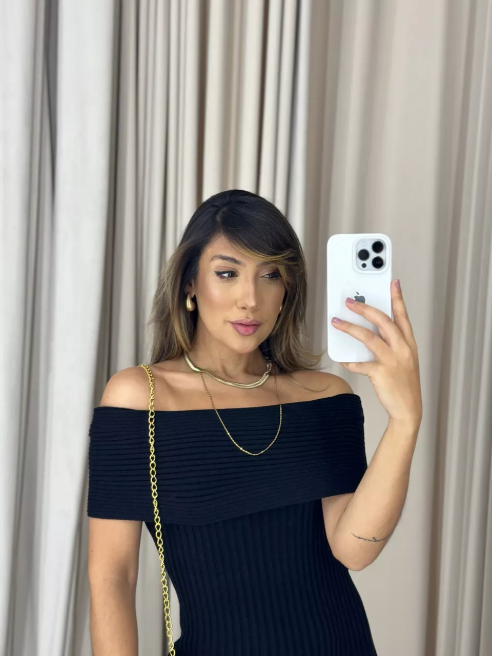 VESTIDO GOLA VIRADA PRETO