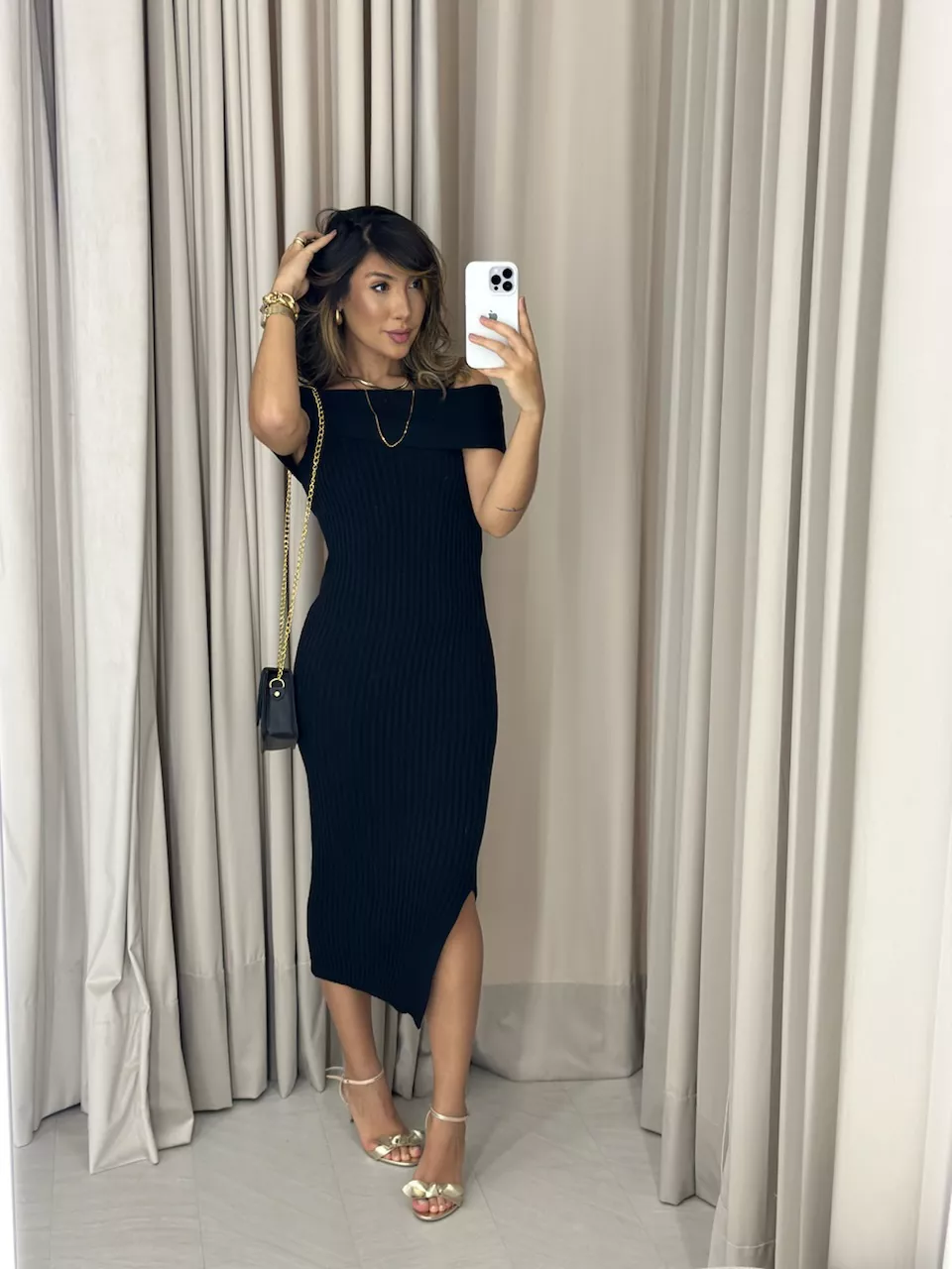 VESTIDO GOLA VIRADA PRETO