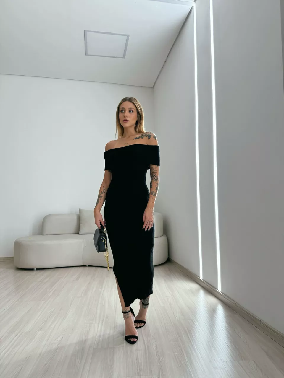 VESTIDO GOLA VIRADA PRETO