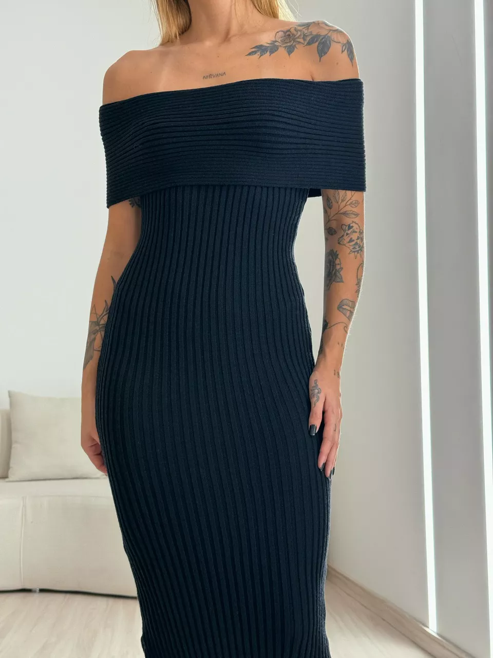 VESTIDO GOLA VIRADA PRETO