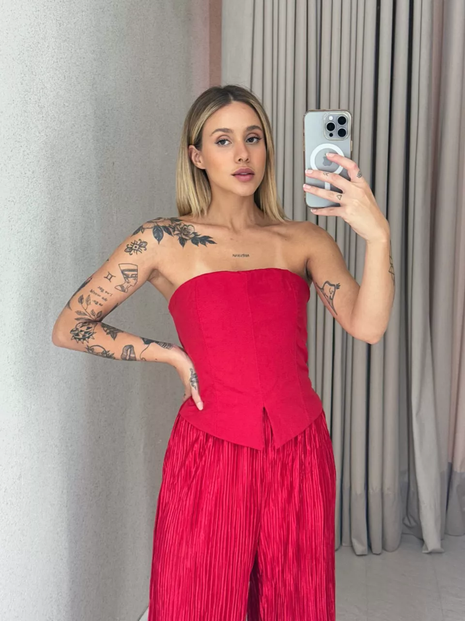 MACACÃO FERNANDA PLISSADO VERMELHO