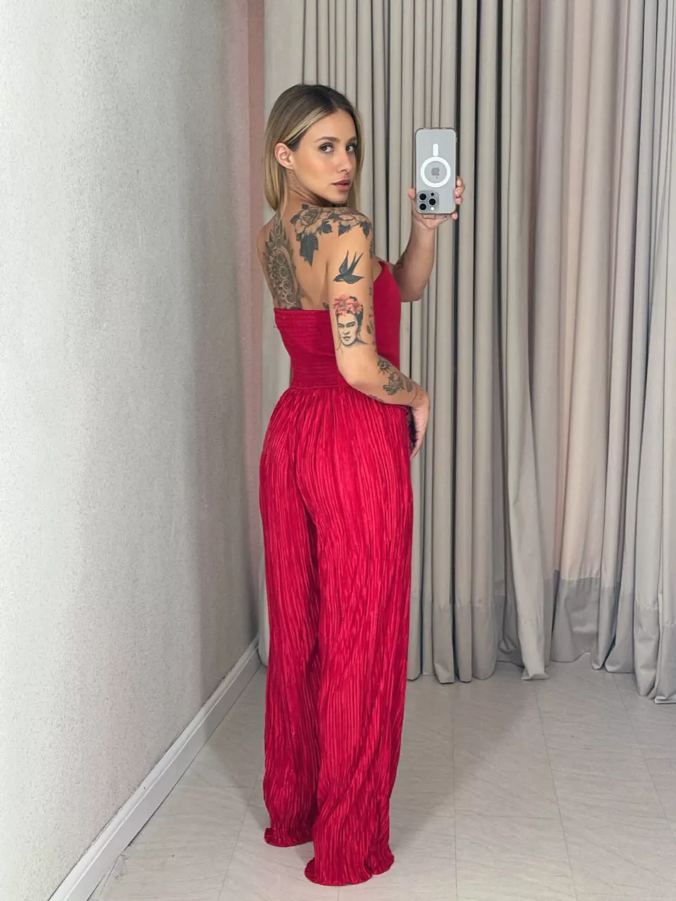 MACACÃO FERNANDA PLISSADO VERMELHO