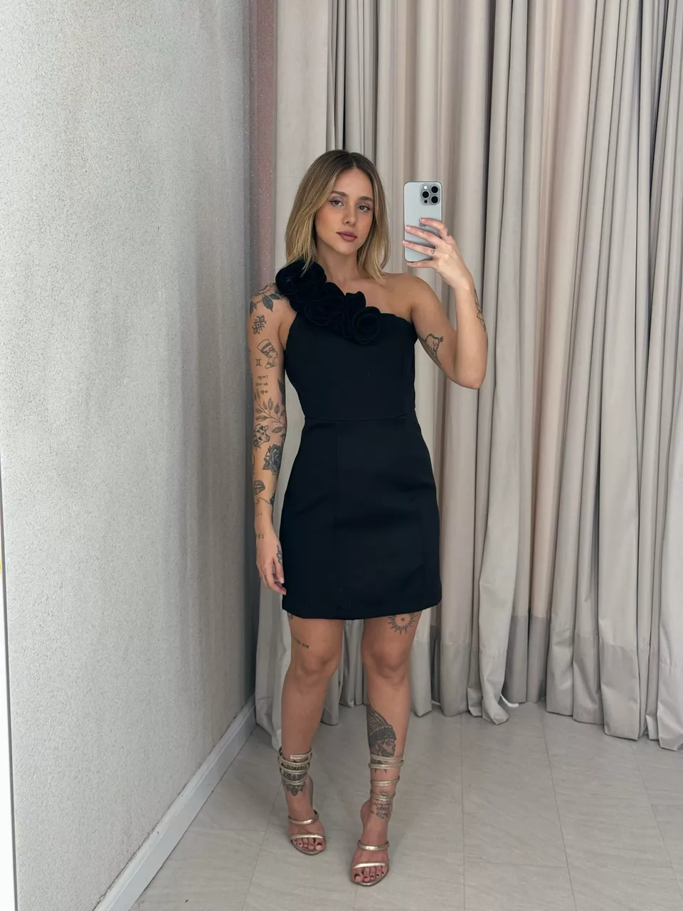 VESTIDO LANA CURTO NULA MANGA PRETO - 0057340032 - CAROLLA FERRARO
