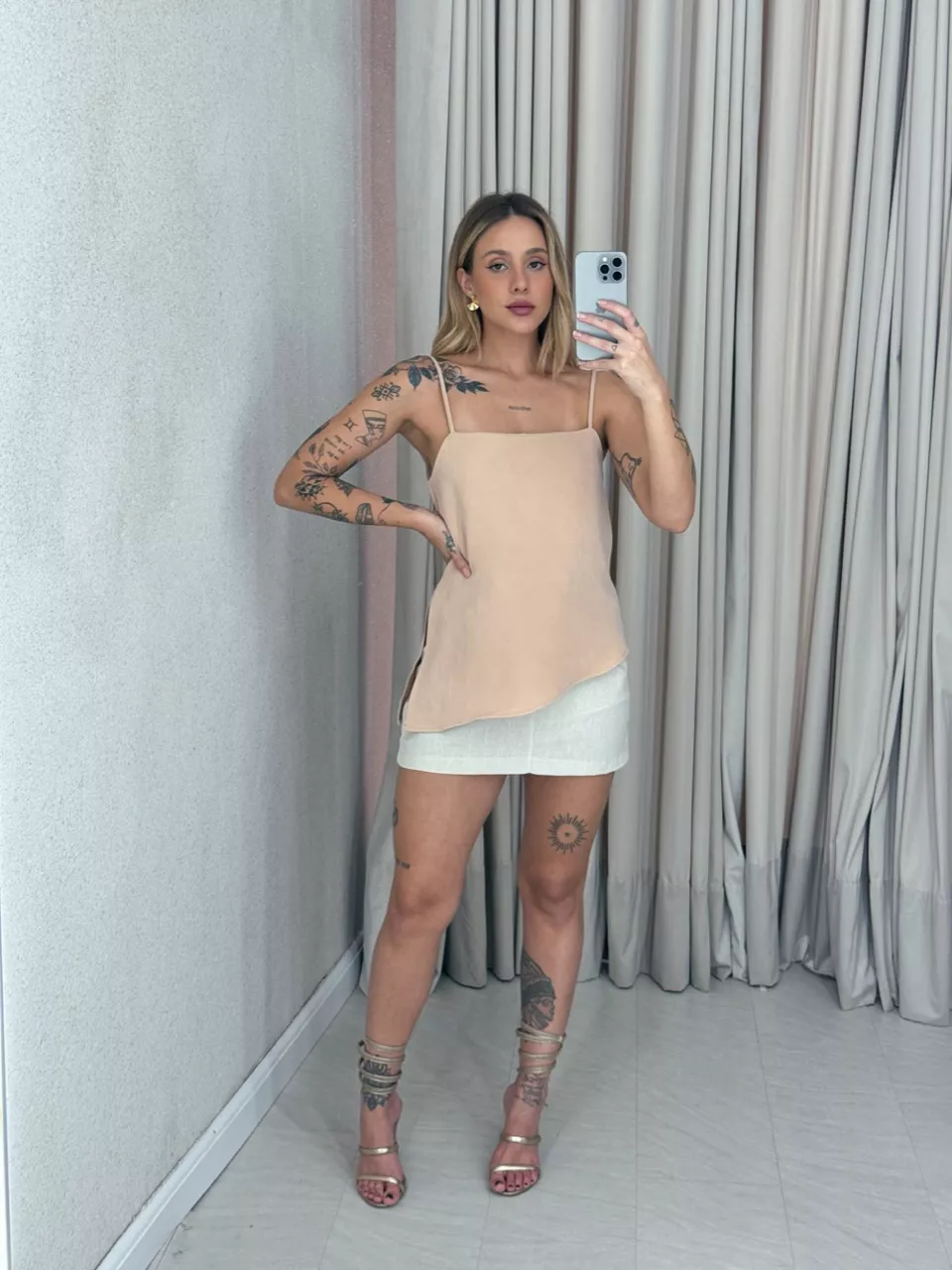 BLUSA VILMA ASSIMÉTRICA NUDE
