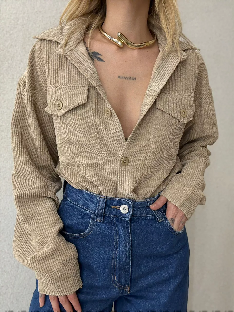 CAMISA CAETANA COTELÊ NUDE - 0064390049 - CAROLLA FERRARO