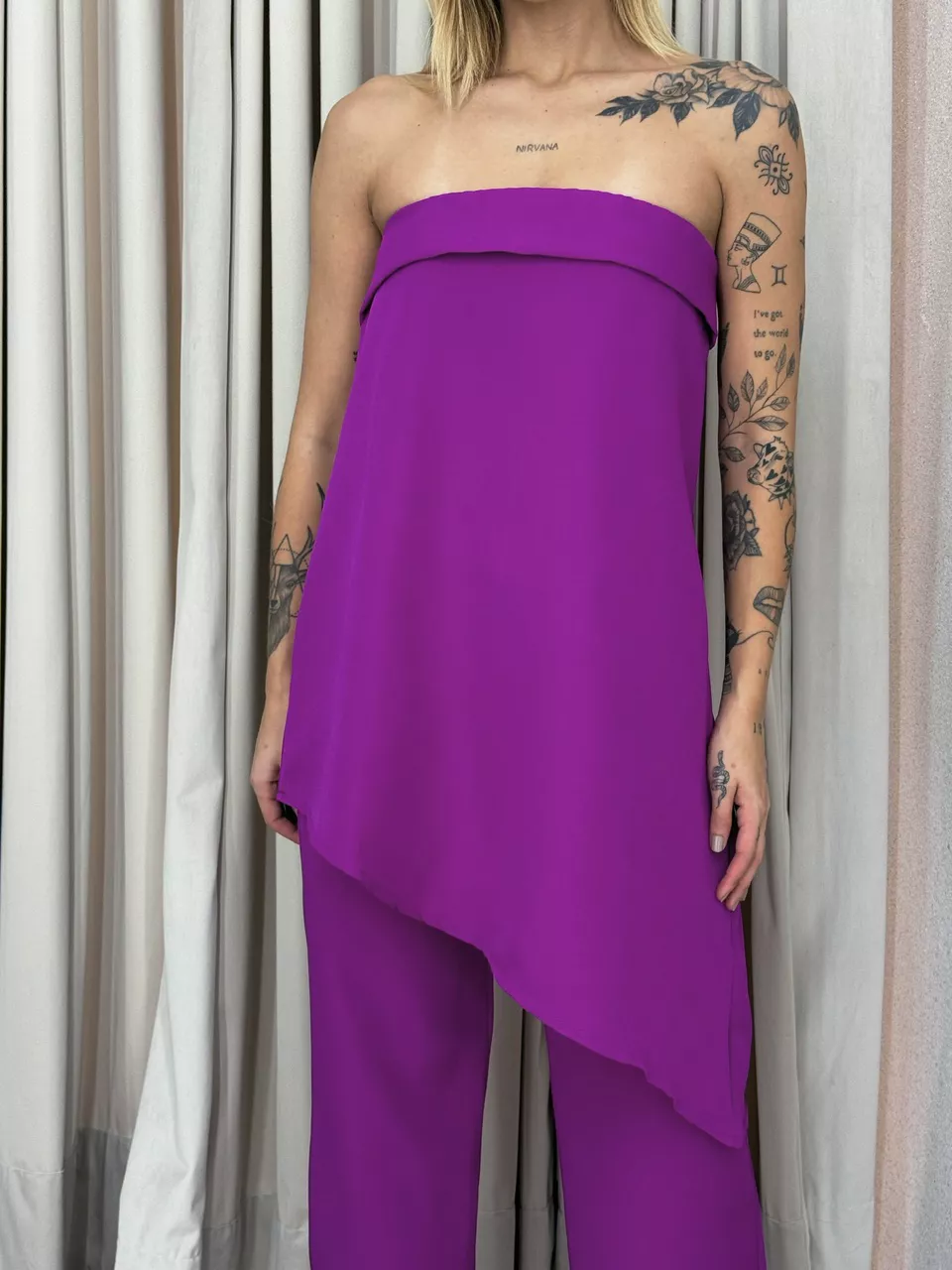 CONJUNTO MIRELLA BLUSA ASSIMÉTRICA FUCSIA