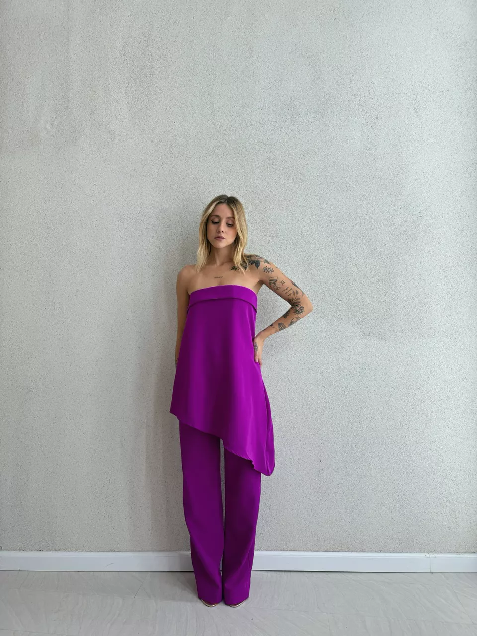 CONJUNTO MIRELLA BLUSA ASSIMÉTRICA FUCSIA - 005415... - CAROLLA FERRARO