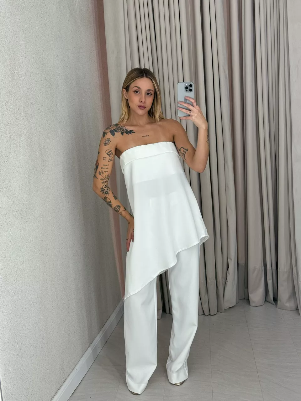 CONJUNTO MIRELLA BLUSA ASSIMÉTRICA OFF