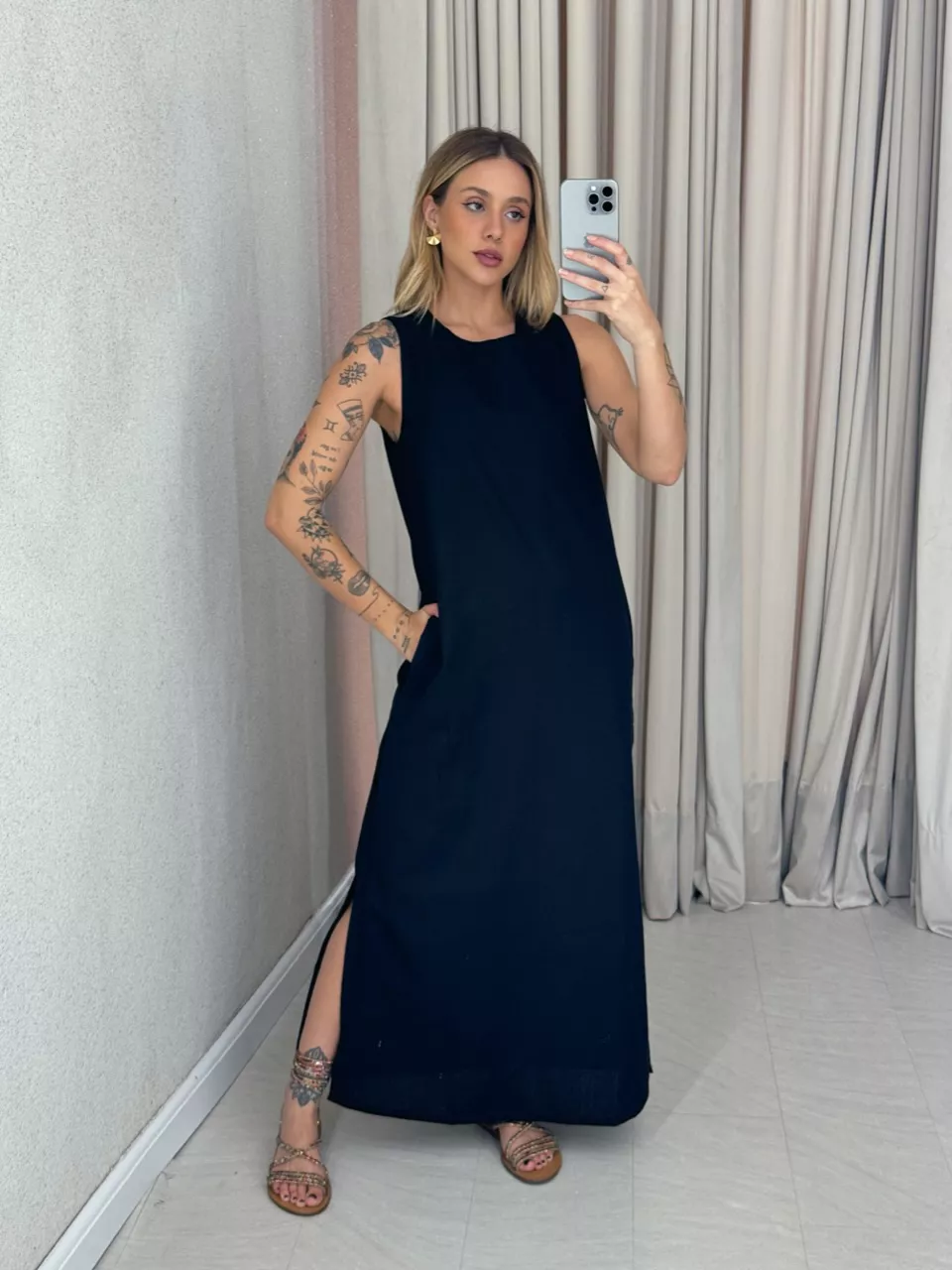 VESTIDO VALQUÍRIA LONGUETE PRETO - 0060140032 - CAROLLA FERRARO