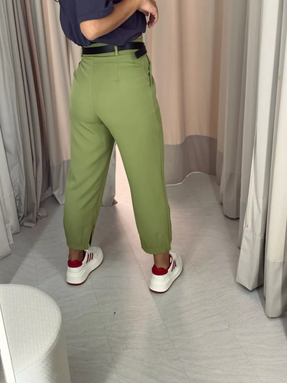 CALÇA GISELE CENOURA PISTACHE