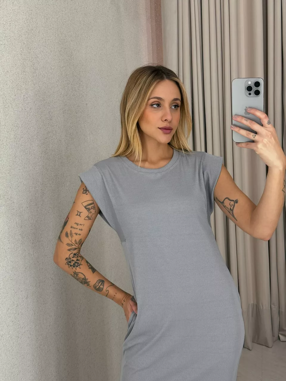 VESTIDO VIVI MUSCLE CANELADO CINZA
