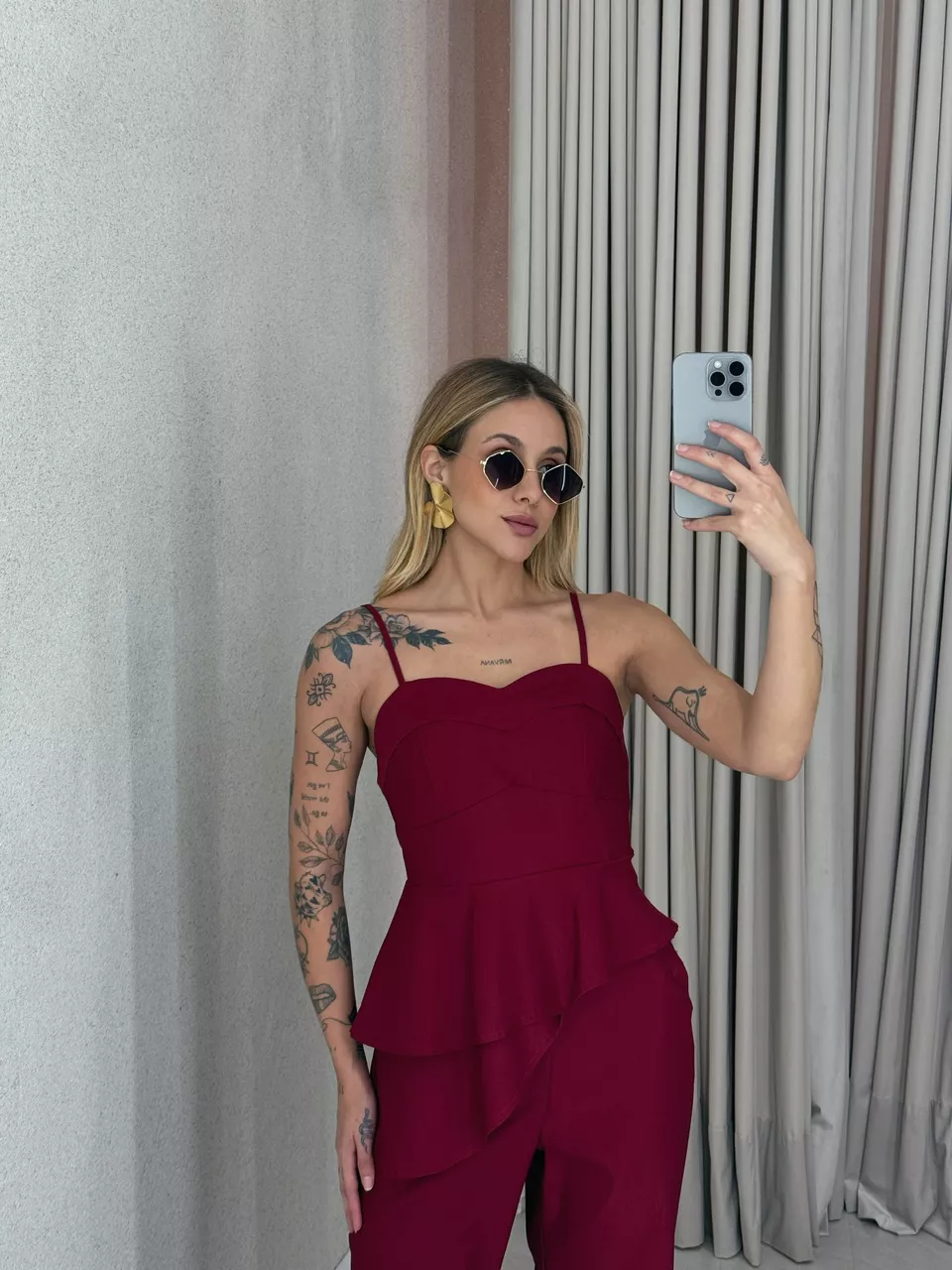 BLUSA EMANUELY ASSIMÉTRICA CHERRY RED