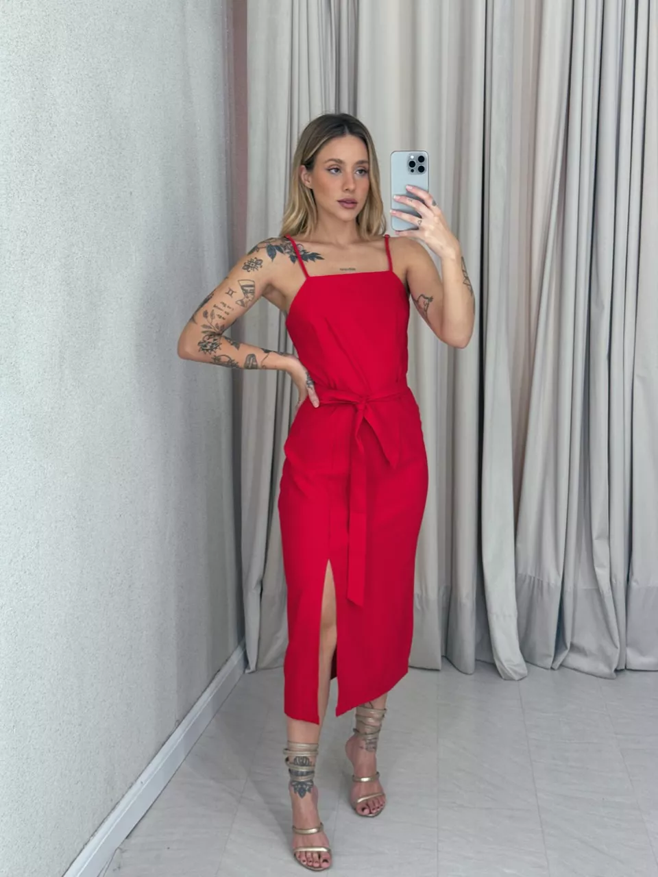 VESTIDO LUÍSE FENDA VERMELHO - 0060170006 - CAROLLA FERRARO