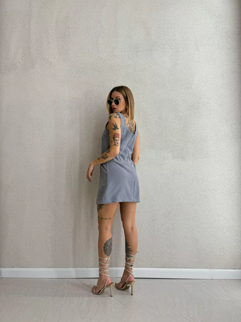 CONJUNTO VESTIDO COM BLAZER CINZA