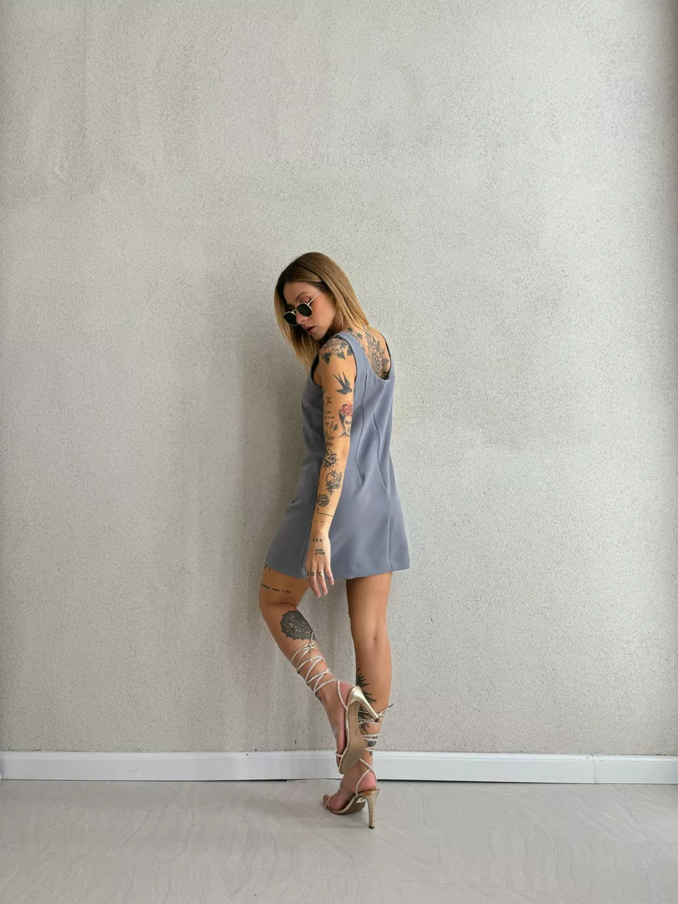 CONJUNTO VESTIDO COM BLAZER CINZA