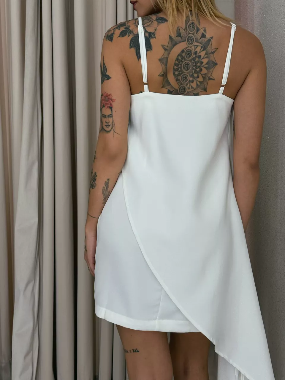 VESTIDO EMÍLIA ALÇA OFF