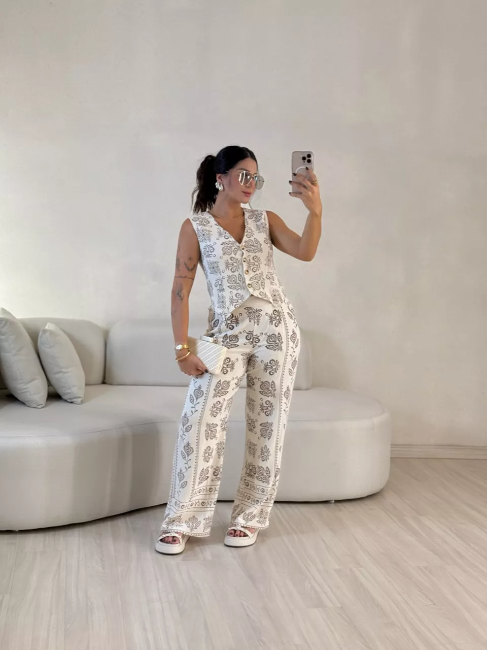 CONJUNTO GABI COLETE CALÇA CRU/MARROM - 0057480392 - CAROLLA FERRARO