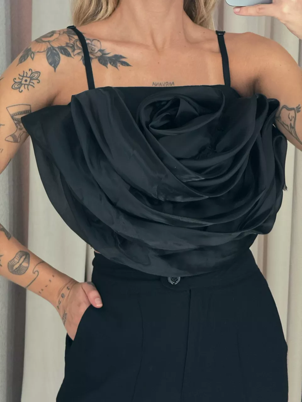 CROPPED LIDIA BABADOS PRETO