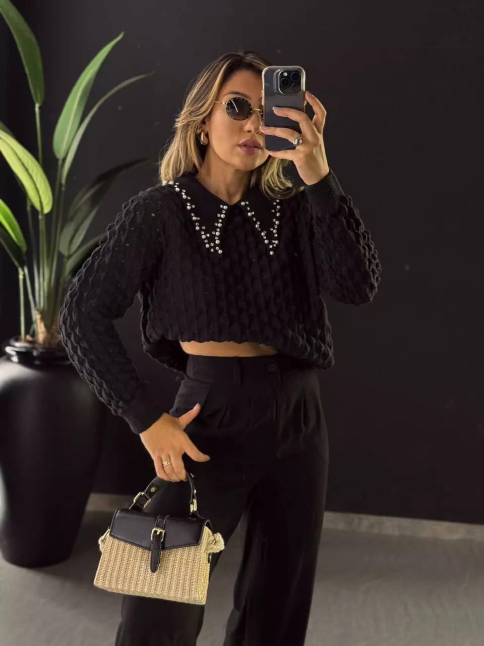 SUÉTER GOLA STRASS PRETO