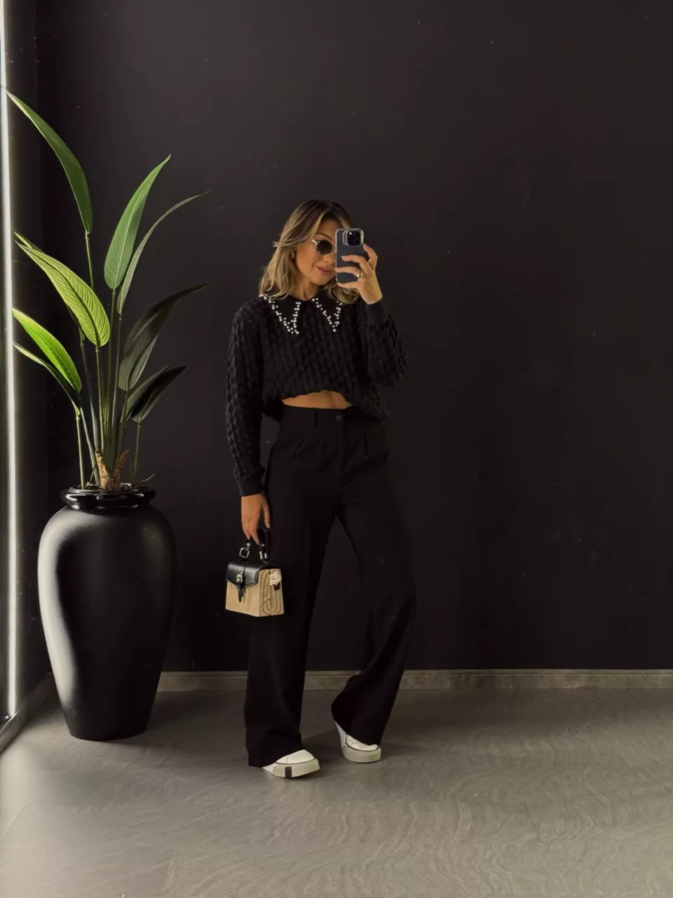 SUÉTER GOLA STRASS PRETO