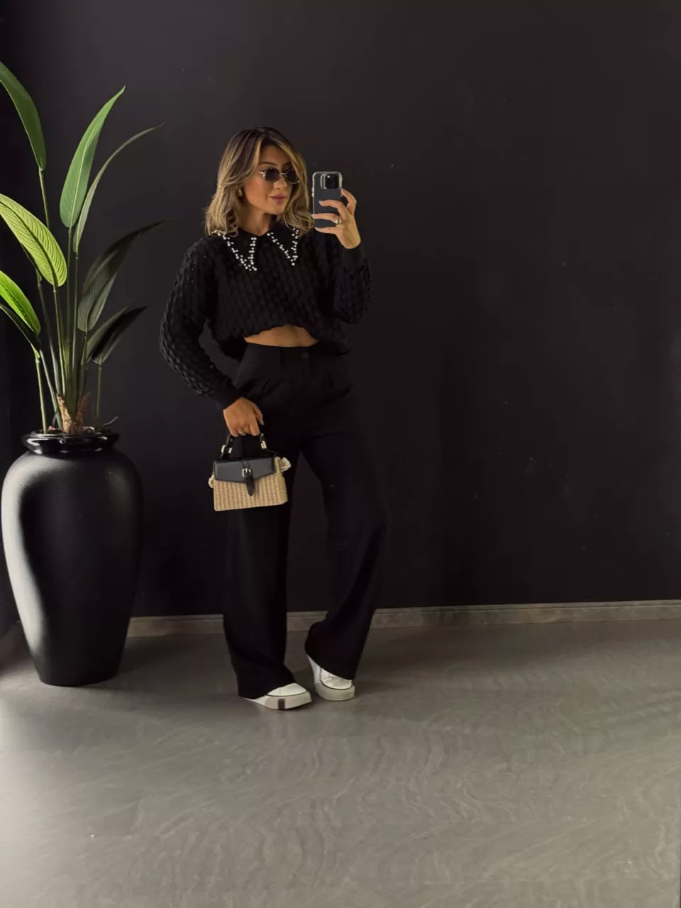 SUÉTER GOLA STRASS PRETO