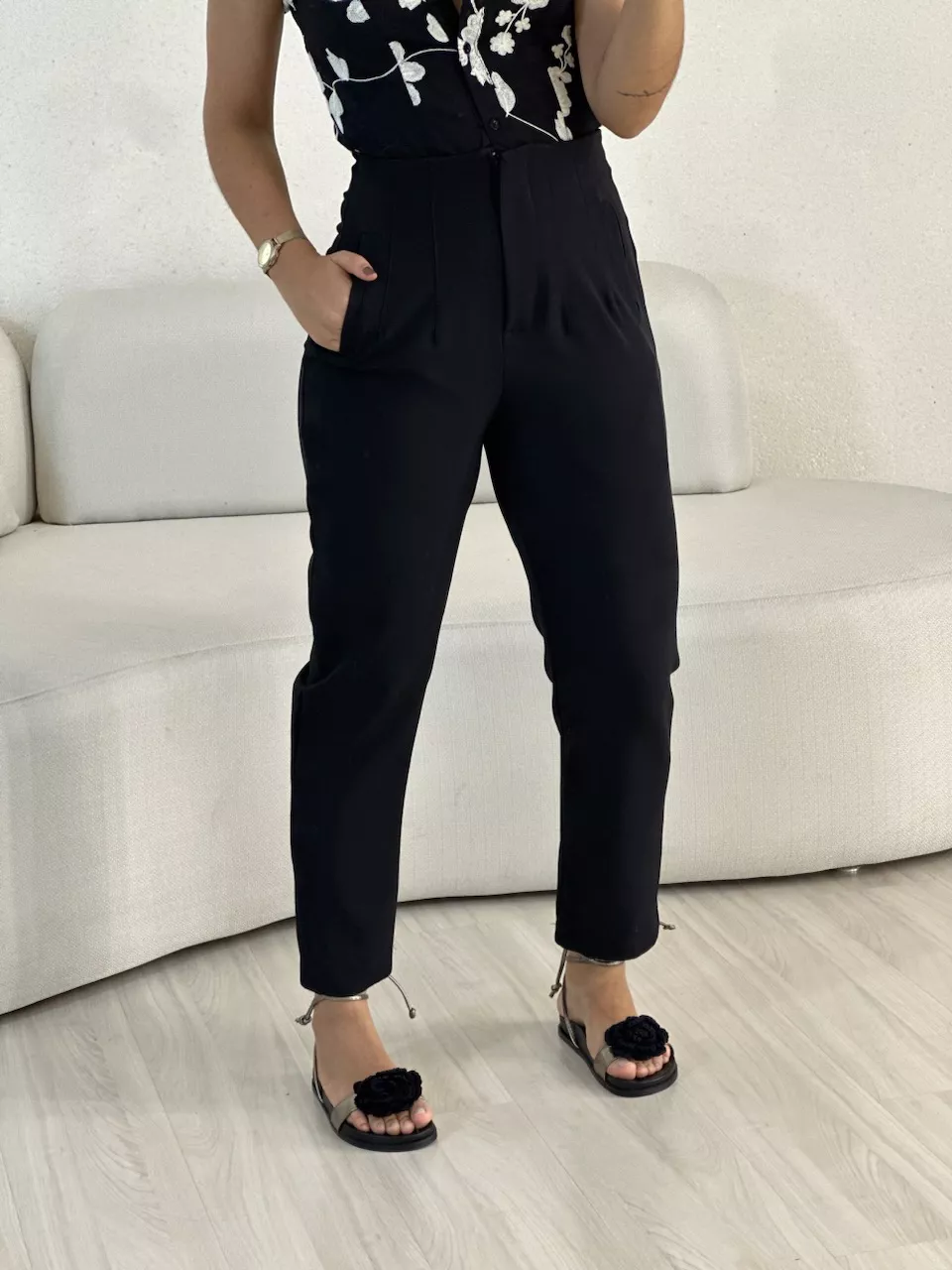 CALÇA LUIZA ALFAIATARIA PRETA - 0055470033 - CAROLLA FERRARO